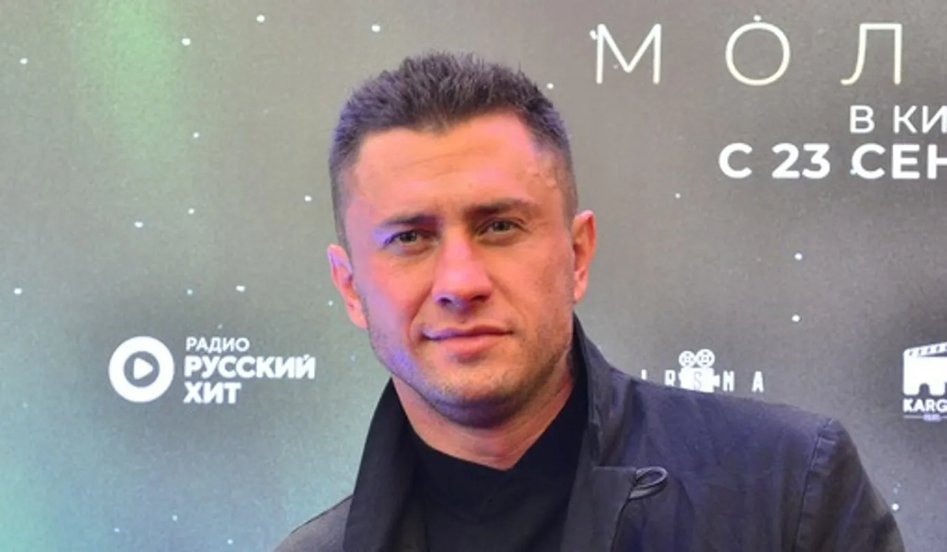 Изображение Павла Прилучного, которое заставляет нас поверить в любовь с первого взгляда Изображение Павла Прилучного, которое заставляет нас поверить в любовь с первого взгляда