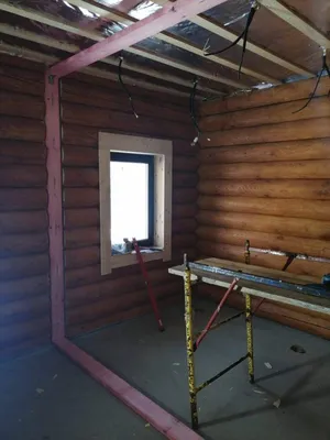 Выравнивание стены в деревянном доме - YouTube
