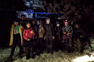 В Таиланде из затопленной пещеры подняты на поверхность все 12 детей и  тренер - BBC News Русская служба