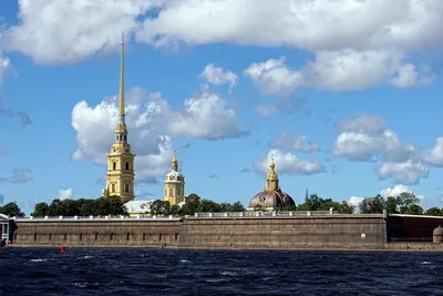 Петропавловская крепость: факты из истории, высота Петропавловского собора,  крепость в кино.