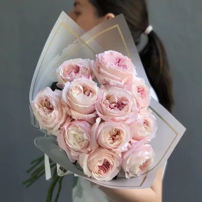 Дыхание Парижа: пионовидные розы Пинк Экспрешн и эвкалипт по цене 7145 ₽ -  купить в RoseMarkt с доставкой по Санкт-Петербургу