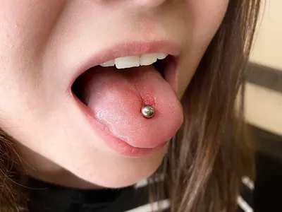 Пирсинг языка - цена прокола в Москве | «Piercing.wiki»