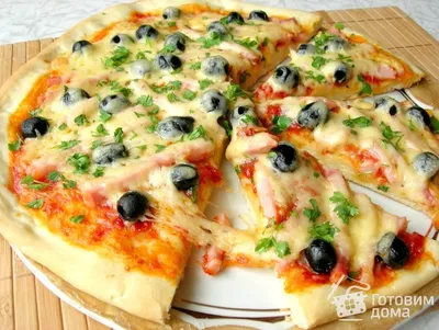 Многие из нас иногда делают пиццу дома! Поделитесь фотографиями и рецептами  в комментариях! Будет очень интересно! ❤ | ВКонтакте