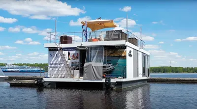 Обзоры — Смотрим плавучий дом Houseboat за 20 млн рублей — сделано в России