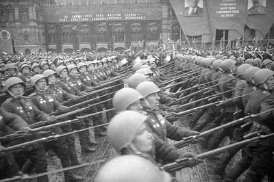 File:Парад Победы на Красной площади 24 июня 1945 г. (2).jpg - Wikimedia  Commons