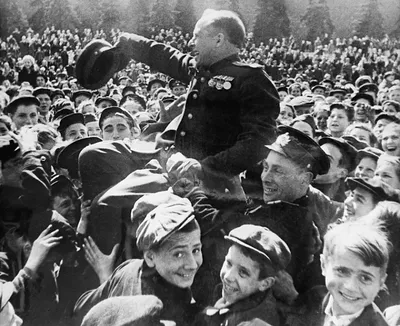 День Победы 1945 года на старых фото | STENA.ee