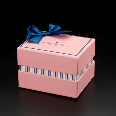 Подарочная коробка - Подарочная черная коробочка из картона 20x20x10 см