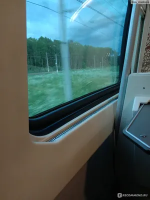 Инновационный прозрачный дисплей Lumineq для высокоскоростного поезда в  Китае