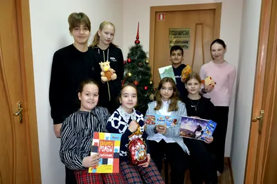 Пазл новогодний «Помощники Деда Мороза» купить в Чите Новогодние детские  игрушки в интернет-магазине Чита.дети (9924968)