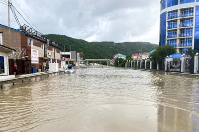 В Туапсе после ливня затопило поселки — РБК