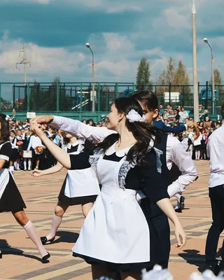 Последний звонок, идеи фото | Фото выпускного вечера, Школьная одежда для  девочек, Фотосессия