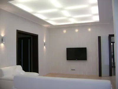 Фото потолков натяжных с подсветкой: создайте атмосферу релаксации в вашей комнате