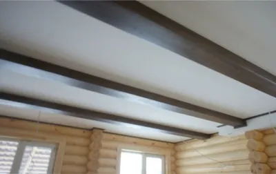Потолок в бревенчатом доме - выбор материала