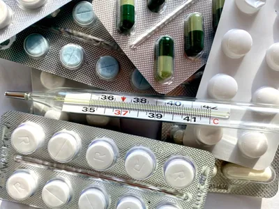Противовирусные препараты: какие бывают, виды и формы противовирусных  средств