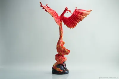 Огненная мифологическая птица: на Дюкинских скалах была замечена девушка- феникс