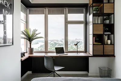 Рабочее место в спальне у окна: 7 стильных идей с фото