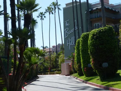 Отель 5 звезд The Beverly Hills в Лос-Анджелесе