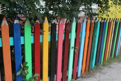 Как украсить забор на даче | Decorative garden fencing, Diy garden fence,  Outdoor gardens