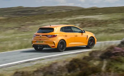 https://auto.ria.com/car/renault/megane/