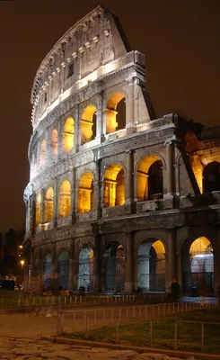 Самые красивые дома: Колизей в Риме, Италия (фото)
