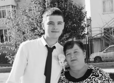 Чиновников на похоронах не было: родственники простились с умершей в  больнице 4-летней девочкой на Ставрополье
