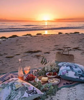 Пикник у моря | Пикник, Романтические пикники, Пикник на пляже