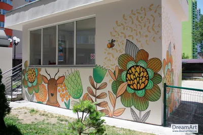 Роспись фасадов. Граффити на заказ в Москве
