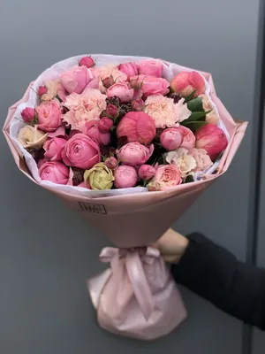 Букет Первая любовь с пионами и розами | купить недорого | доставка по  Москве и области