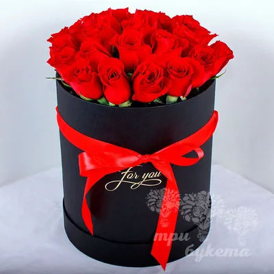 Цветы в шляпных коробках : Огромная коробка роз «Брусничка»