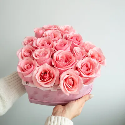 Купить Сердце из роз в коробке с доставкой в Омске - магазин цветов Трава