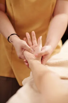 Изображение массажистских рук для скачивания