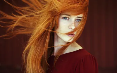 Рыжие девушки волосами вместо огня …» — создано в Шедевруме