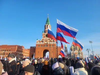 Фото и видео пожара на складе на Свердловской в Красноярске 22 февраля 2023  года - KP.RU