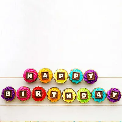 Картинка - Филипп: короткое поздравление с днем рождения с тортом.