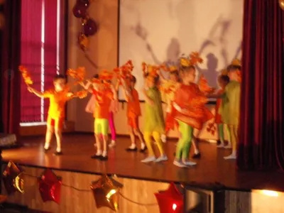 Потрясающий танец от старшеклассниц на День учителя - YouTube