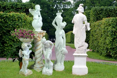 Великолепные садовые скульптуры на фото