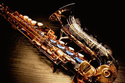 Золотой саксофон · Бесплатные стоковые фото