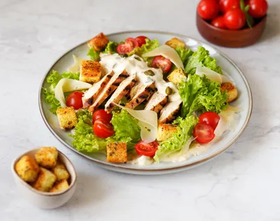 Простой салат Цезарь с курицей, пошаговый рецепт с фото