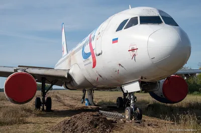 У самолета Пхукет-Москва на взлёте лопнули шасси - KP.RU