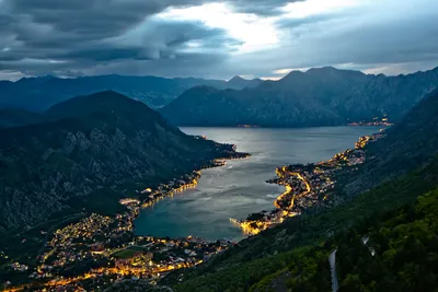 Самые красивые места планеты - Свети-Стефан — курорт в Черногории,  расположенный на побережье Адриатического моря, на Будванской ривьере, в 5  километрах к юго-востоку от Будвы. | Facebook
