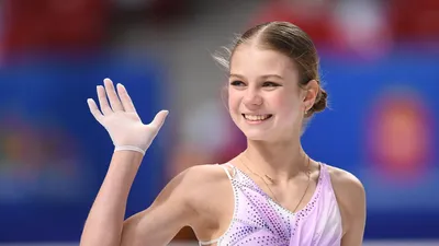 NBCSports (США): 15-летняя Александра Трусова стала первой фигуристкой,  исполнившей три четверных прыжка в одной программе (NBC Sports, США) |  07.10.2022, ИноСМИ