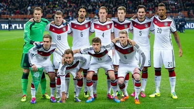Сборная Германии по футболу пропустила три мяча и проиграла команде Турции  в Берлине
