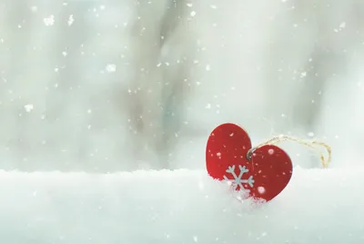 Картинка форма сердца вытоптанная на снегу обои на рабочий стол