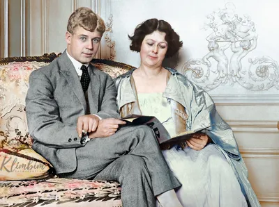 Sergey Yesenin and Isadora Duncan | Сергей Есенин и Айседора Дункан |  Isadora duncan, Colorized photos, Russian poets