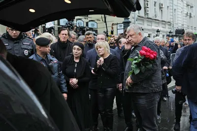 Станислав Говорухин похоронен на Новодевичьем кладбище с воинскими  почестями - ТАСС