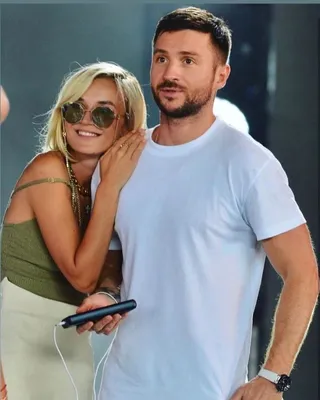 Sergey Lazarev on Instagram: \"❤️ Дети- главное счастье и богатство! 🥰Я за  них горой!! С днем защиты детей❤️ #лазаревы #сергейлазарев #Лазарев  #аннасергеевна #никитасергеевич #пападочкасын\"