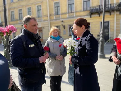 Новые саратовские министры обещают всех чиновников сделать блоггерами и  разобраться с очередью в детские сады - KP.RU