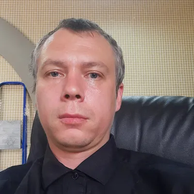 Алексей Панин в женском платье сообщил в Сети: \"Мне сделали операцию по  смене пола\".. Metro