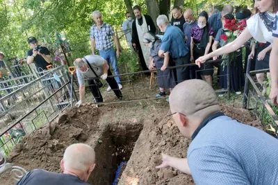 Погибшего в ДТП с Ефремовым водителя похоронили в родном селе под Рязанью -  Российская газета