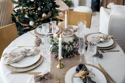 ▷ Идеи сервировки стола на Новый год со столовыми приборами Wilmax - Ищи  вдохновение в АРС для Рождественского декорирования дома и квартиры